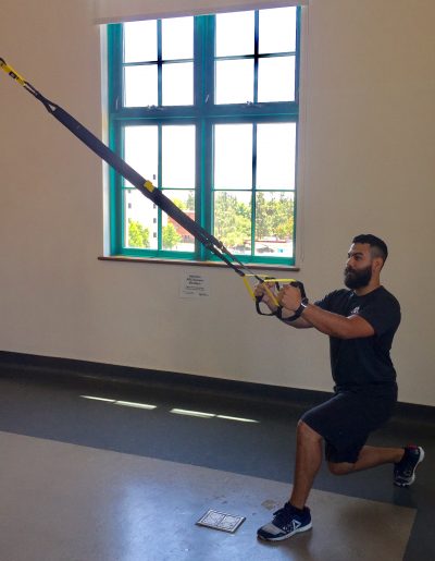 Suspension Strap Lunges for Beginners 2 lunge